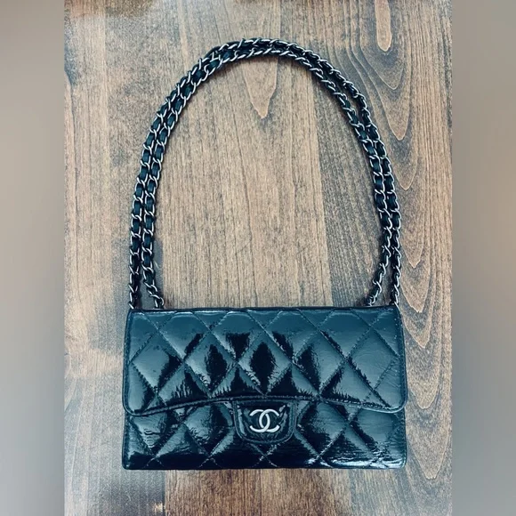 SOLD! Chanel Classic Quilted Patent Leather Wallet on chain, black - Picture 4 of 17